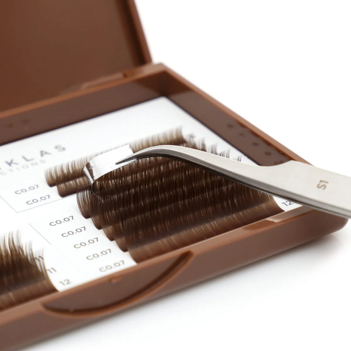 rzęsy brązowe medium brown